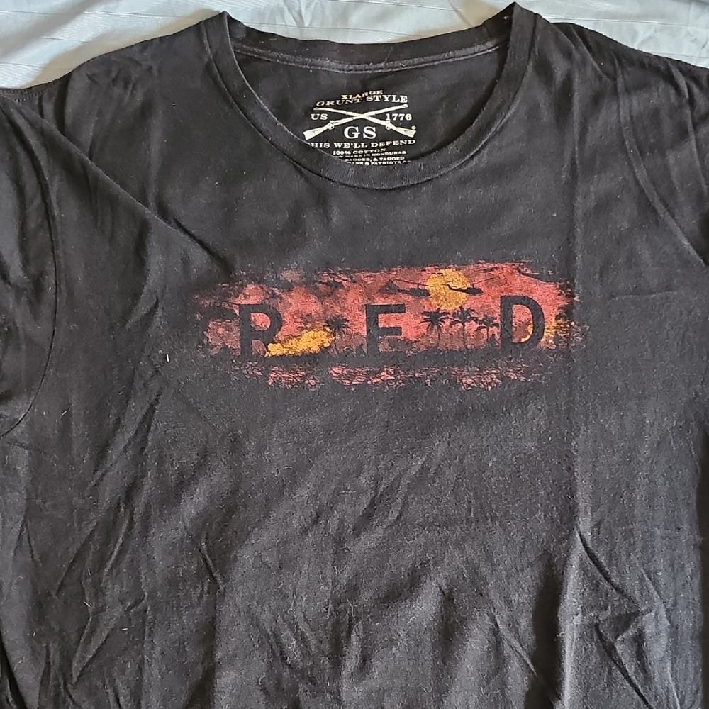 Grand Style Black and Red Graphic Tee